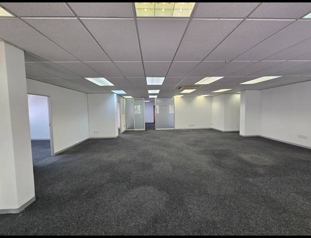308M² OFFICE TO LET IN TYGER VALLEY